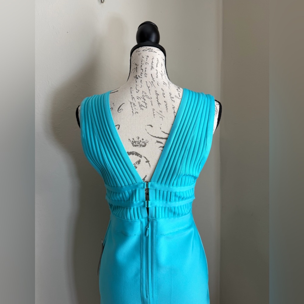 VENUS Turquoise Deep-V Backless Ribbed Sheath Dress - Picture 5 of 13